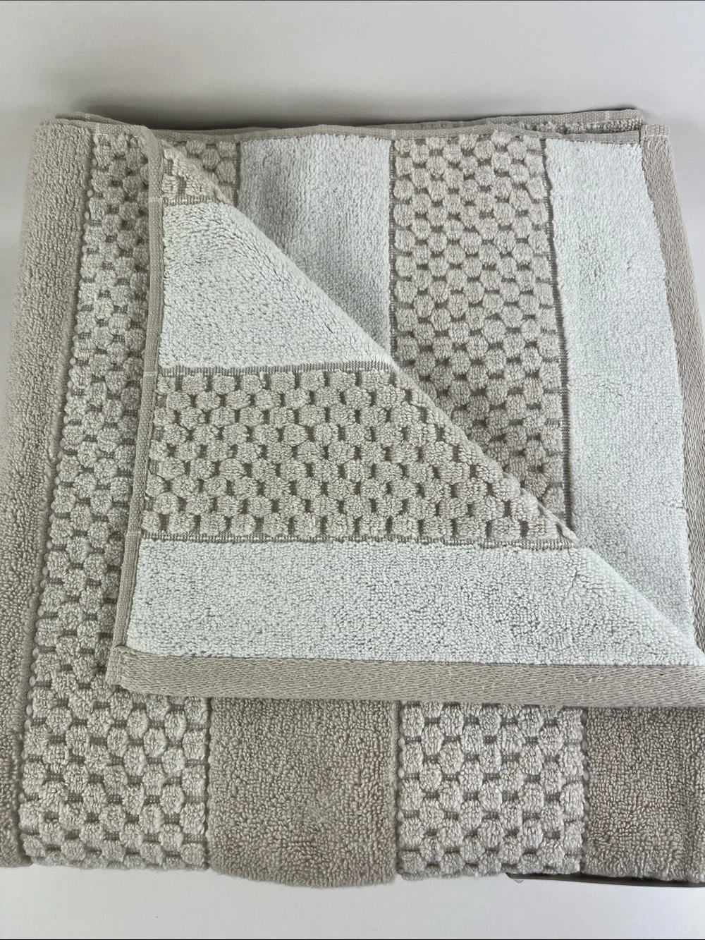 DKNY Bath Towels Tan White Textured Soft Plush 100% Cotton 8 Pc Set NEW